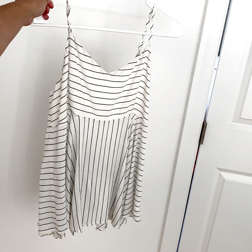 Vestique back-tie tank top, white,black pin stripe